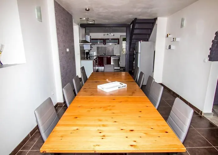 Hébergement de vacances La Maison Reseau Cycle Et *